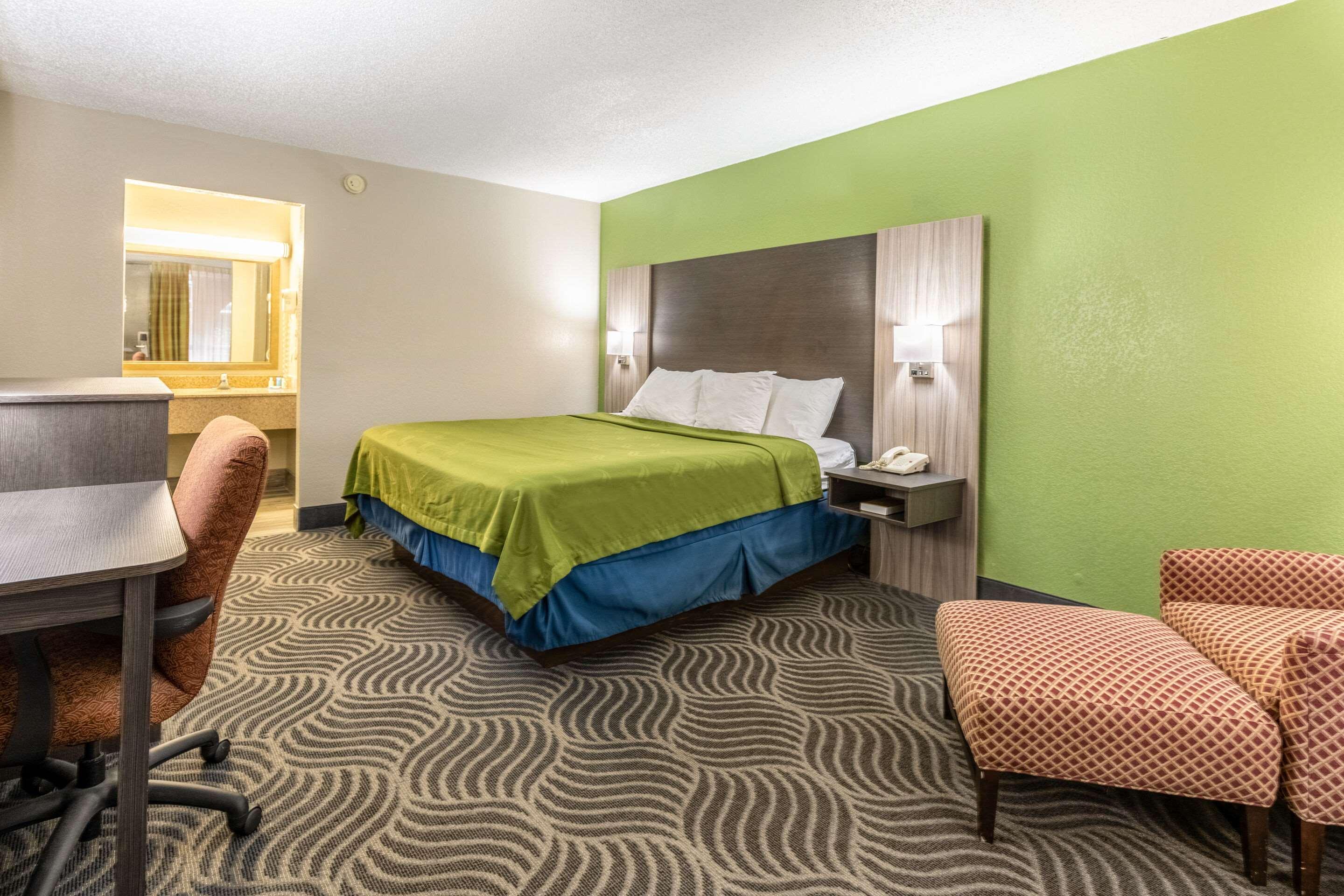 Quality Inn Newport Eksteriør billede