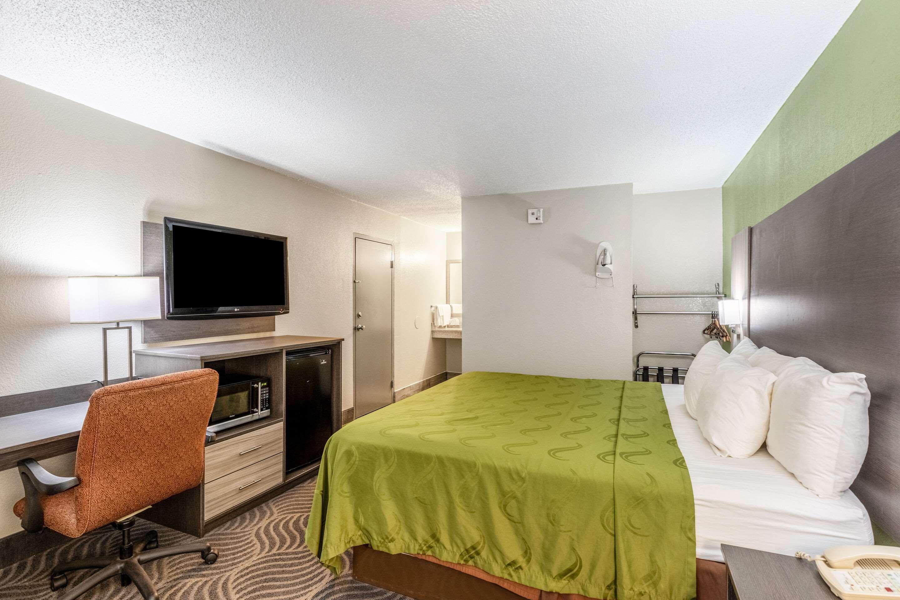 Quality Inn Newport Eksteriør billede