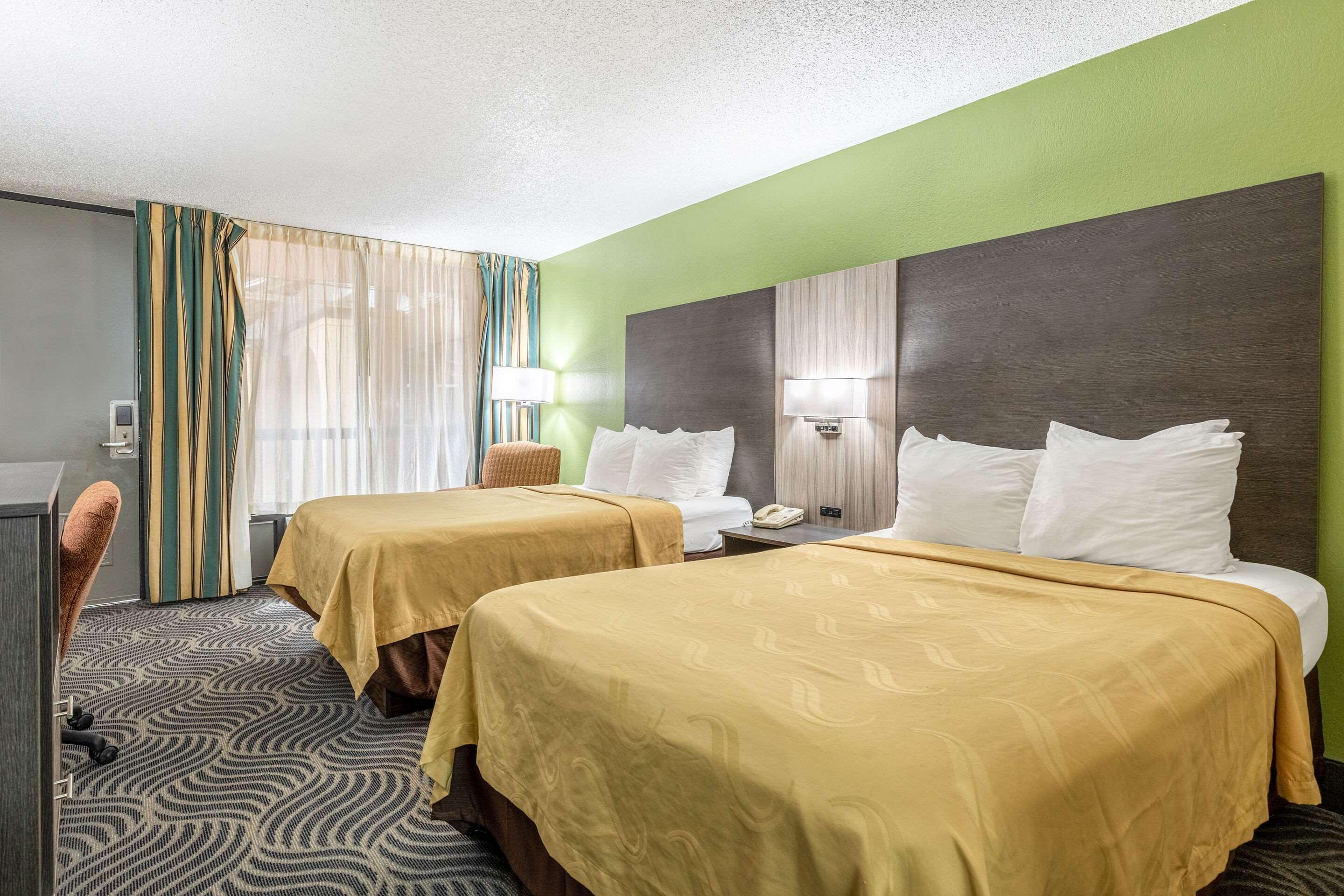 Quality Inn Newport Eksteriør billede