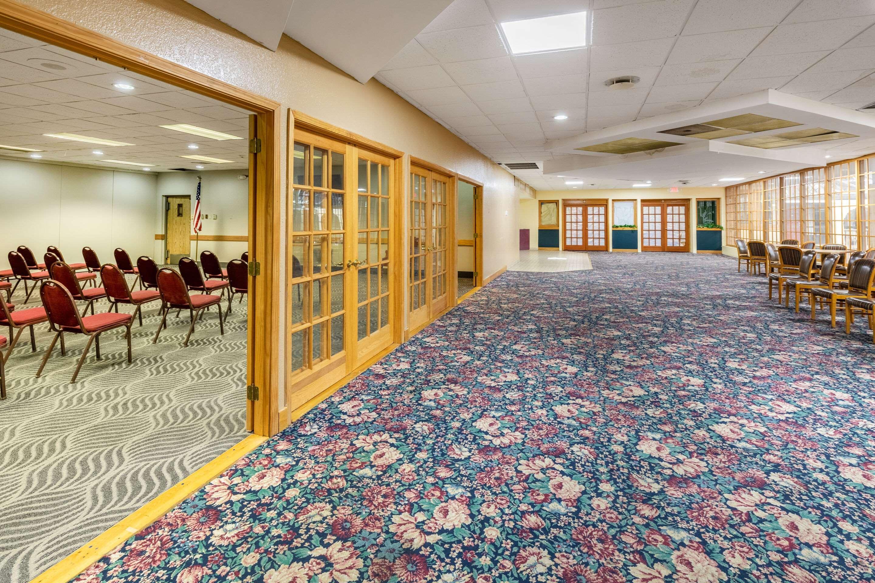 Quality Inn Newport Eksteriør billede